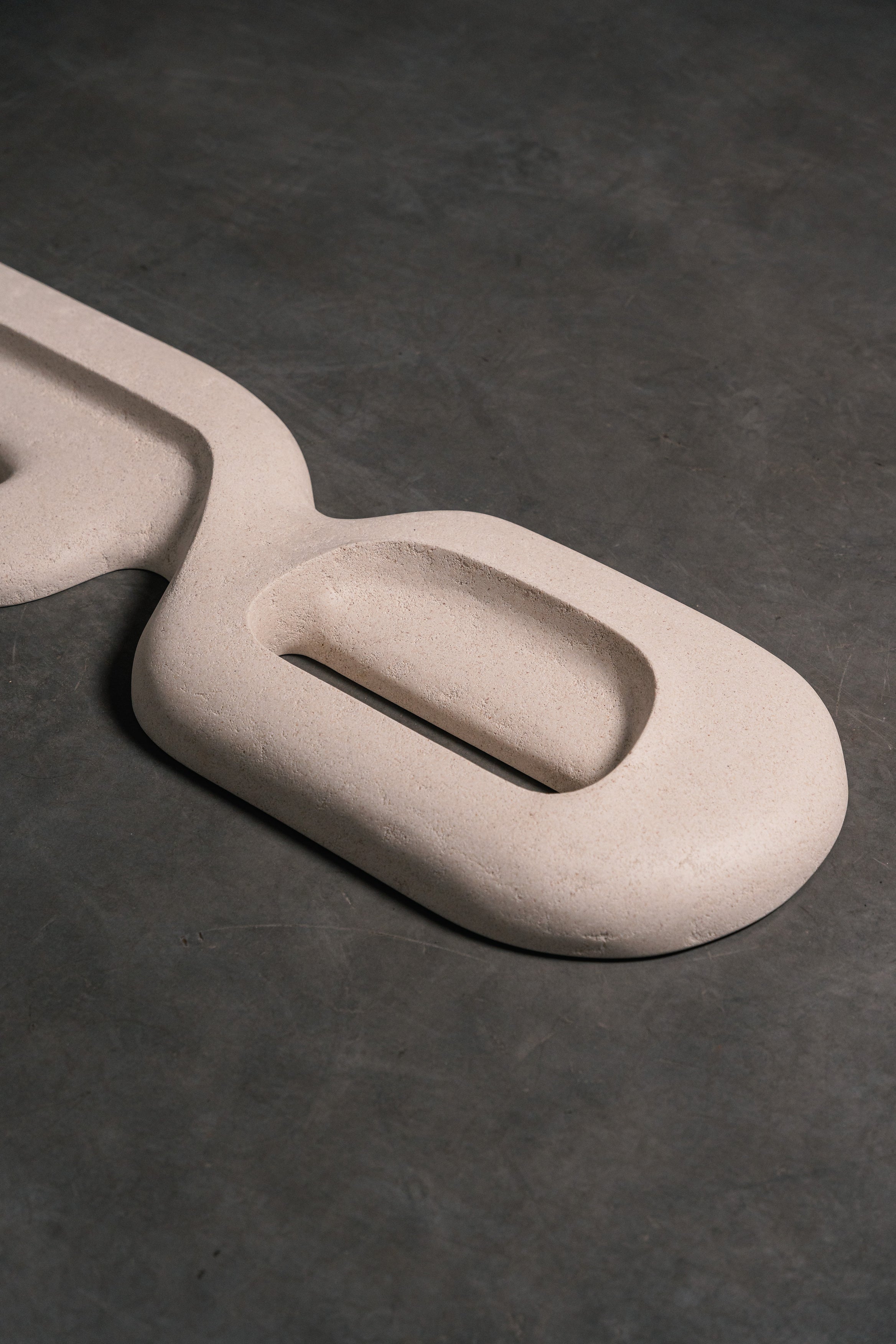 Escultura de parede e centro de mesa Passante