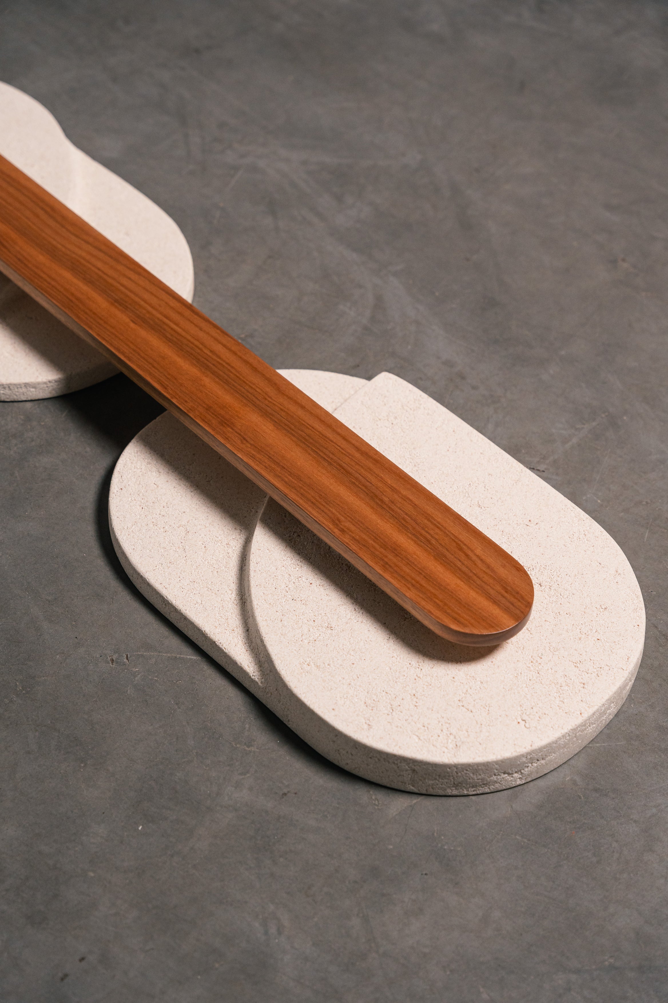 Escultura de parede e centro de mesa Verso