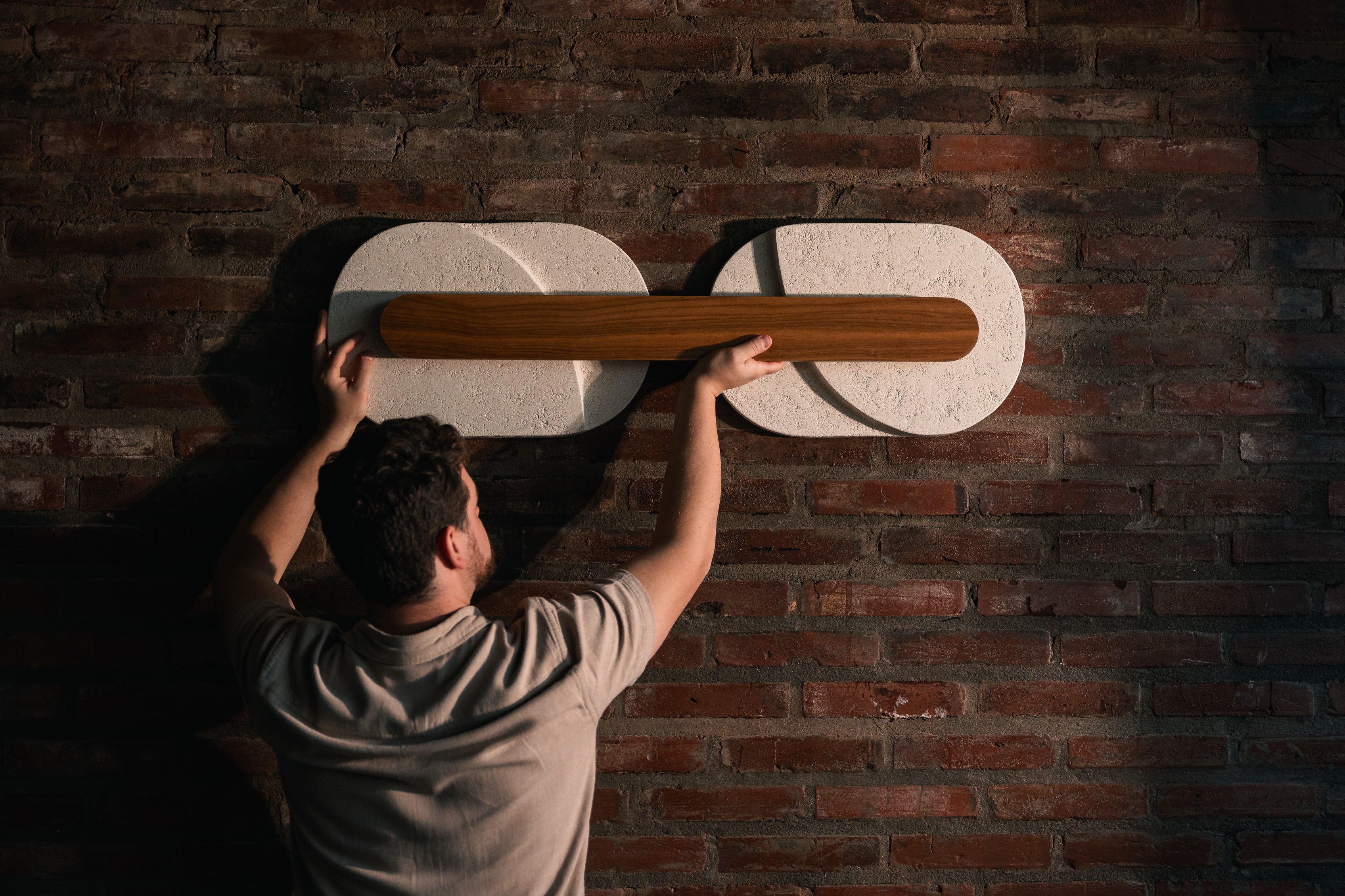 Escultura de parede e centro de mesa Verso